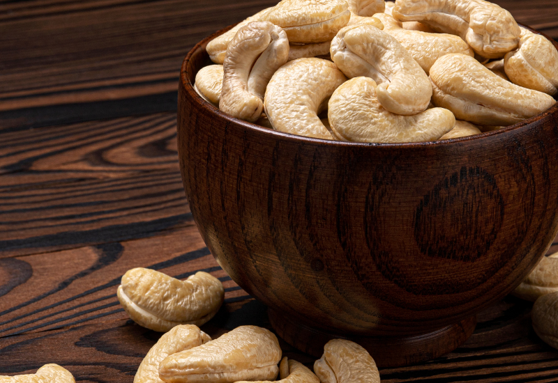 カシューナッツの栄養と効果的な食べ方｜1日に食べる量は？食べ過ぎるとどうなる？