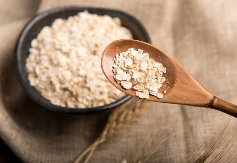 オートミールはコレステロールを下げる？ 脂質異常症対策としての効果と活用法