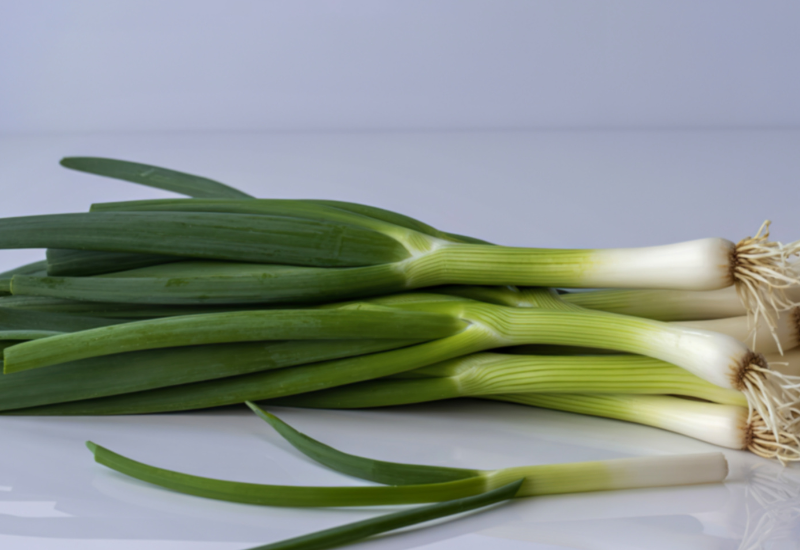 万能ネギとは？小ねぎ、わけぎ、あさつきとの違いから栄養、保存方法、レシピまで徹底解説