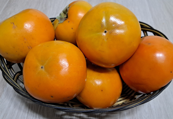 愛宕柿：愛媛県発祥の渋柿、その由来と脱渋の歴史