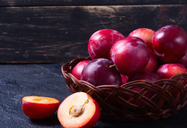 すももと梅の違い：見た目、味、栄養、育て方を徹底比較