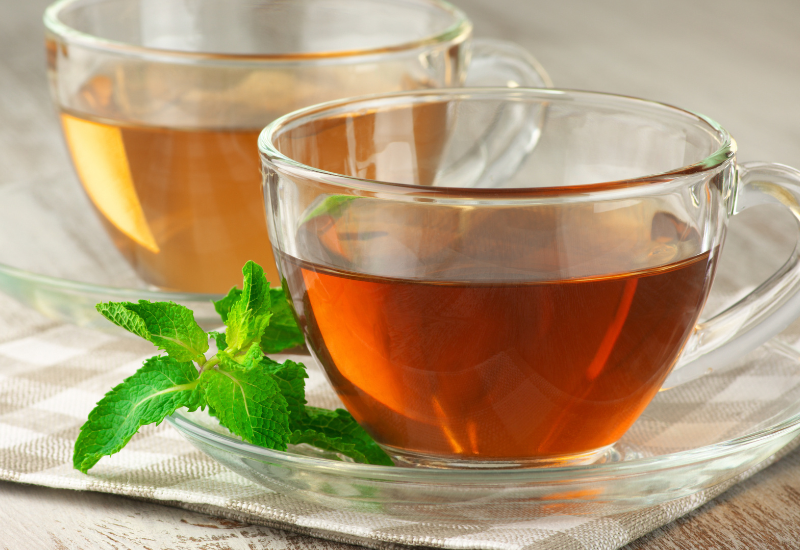 紅茶と緑茶：同じ茶葉から生まれる、発酵の魔法