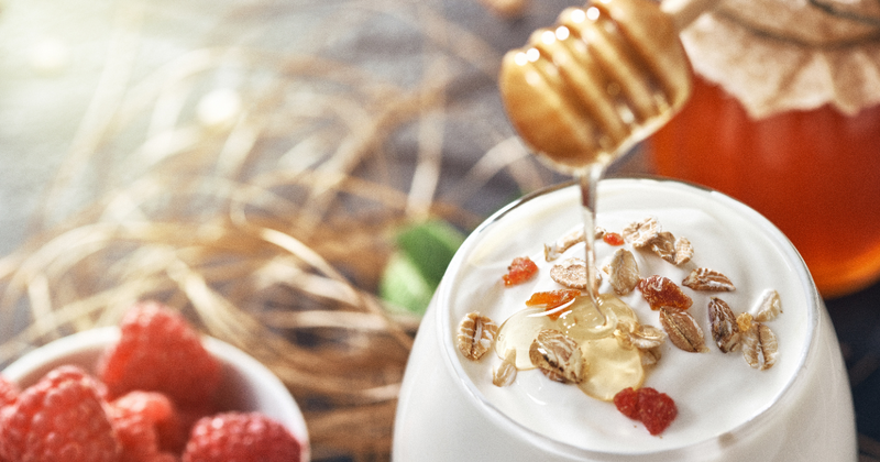 ヨーグルトとハチミツの組み合わせ：期待できる効果と食べ方、活用レシピ