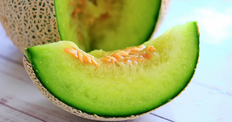 腐ったメロンを食べてしまった！症状・食中毒リスクと対処法