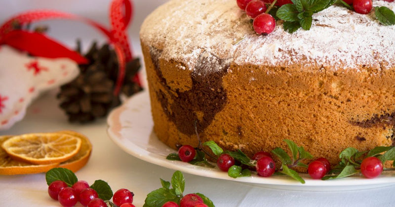 クリスマスを彩る、ふわふわシフォンケーキの魔法