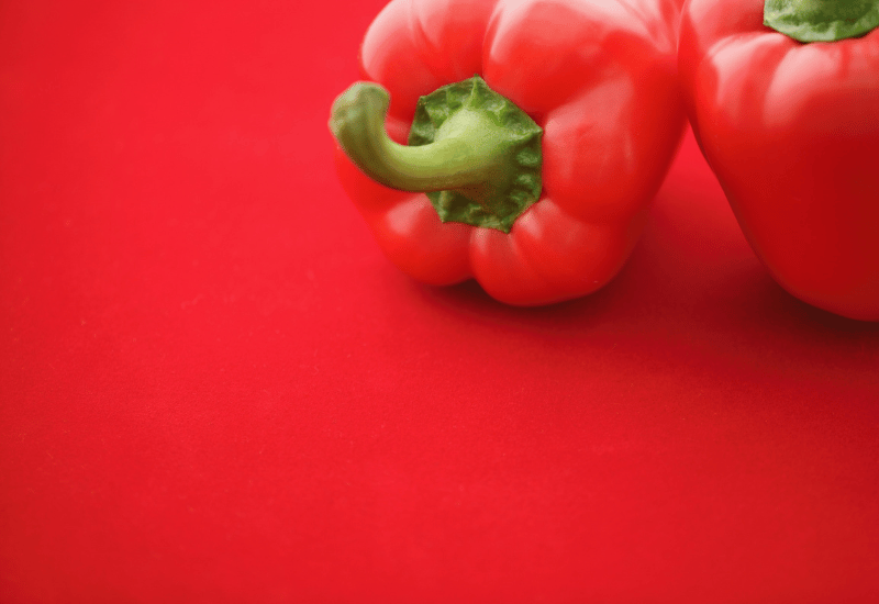 赤ピーマンとパプリカの違いとは？味・品種・栄養価を徹底比較！