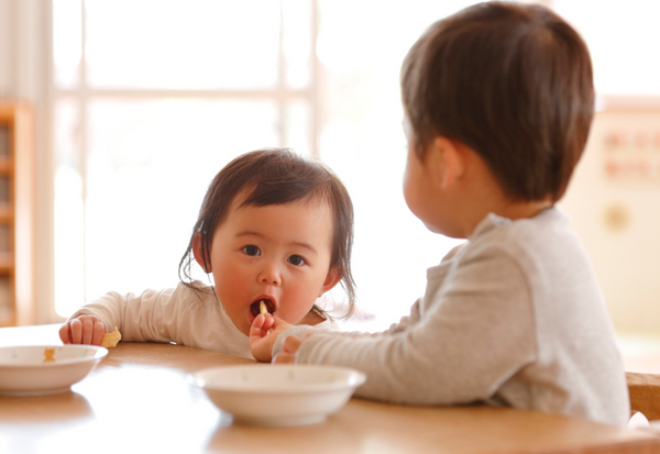 2歳児向けおやつ選びのヒント：栄養満点、安心安全なお菓子の選び方