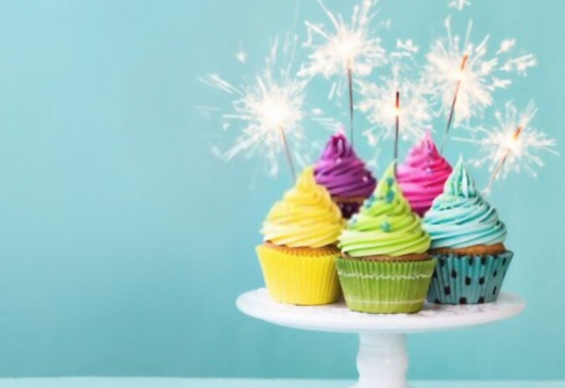 誕生日を彩る！小さくて可愛いカップケーキのアイデア集