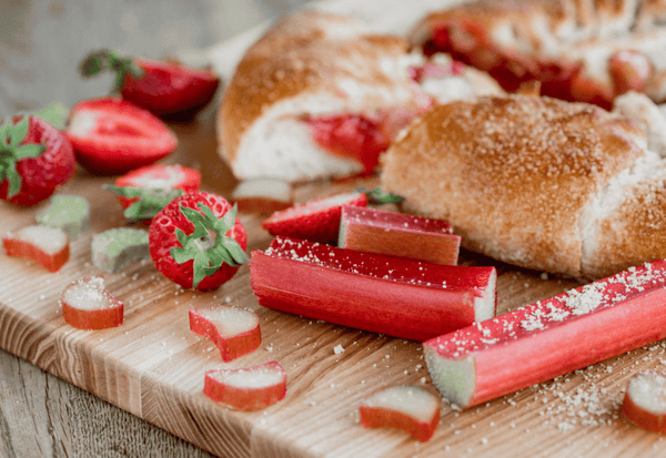 甘酸っぱさがたまらない！絶品ルバーブのタルトレシピ