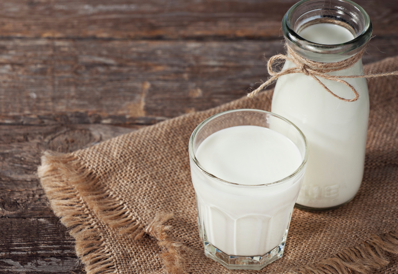 牛乳の代わりになるもの：代替品の選び方と栄養価