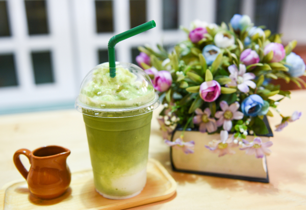 フラペチーノ フラッペ 違い