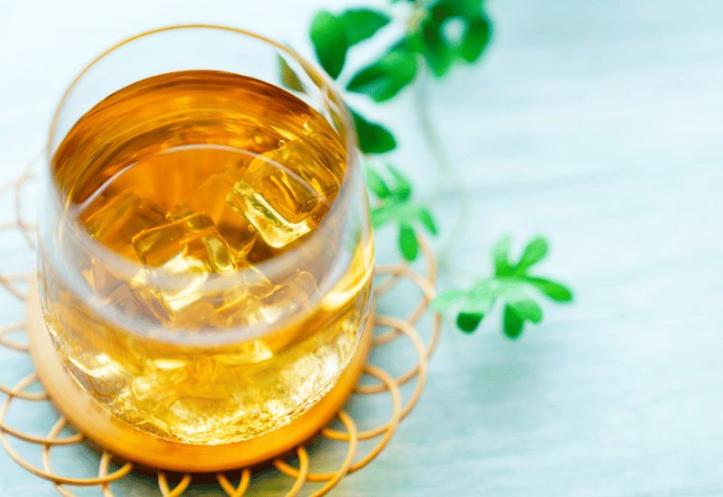 ベビー麦茶はいつまで飲ませていいの？適切な時期と与え方を解説