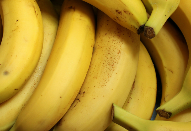 バナナは1日何本まで？管理栄養士が教える適切な摂取量と健康リスク