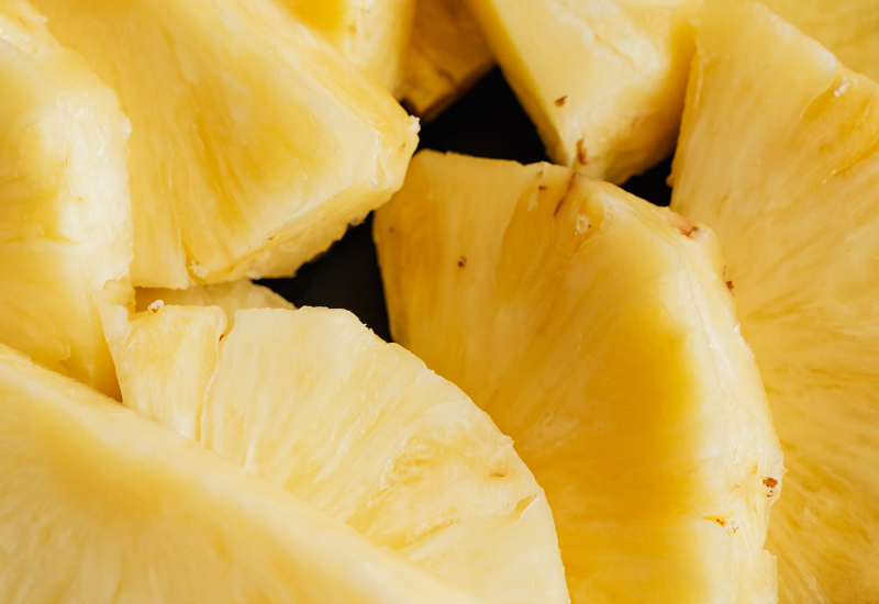 パイナップルは野菜？果物？分類の謎を徹底解剖！