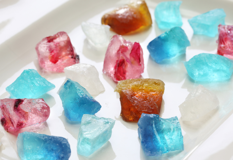 琥珀糖がまずいと感じる原因とは？美味しく食べるためのヒント