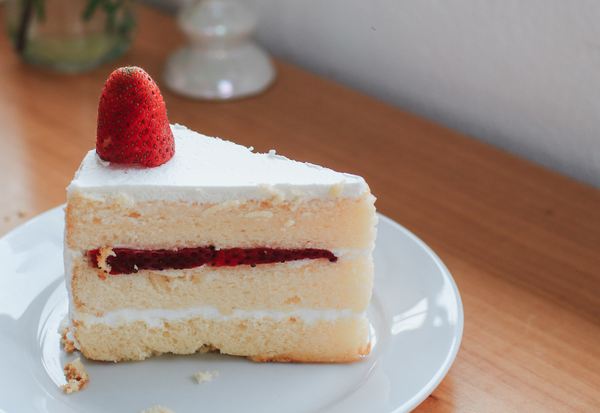 手作りケーキで最高の誕生日を！愛情たっぷりレシピと購入ガイド
