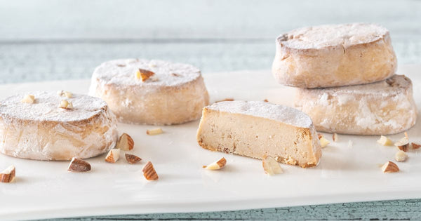 フィリピンのポルボロン：口の中でとろける伝統の味