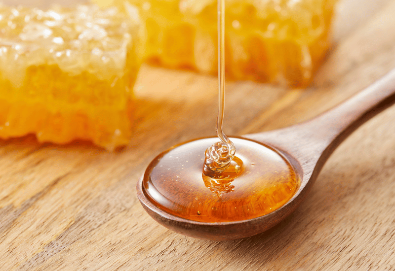 本物の蜂蜜を見極める：定義、種類、選び方の完全ガイド