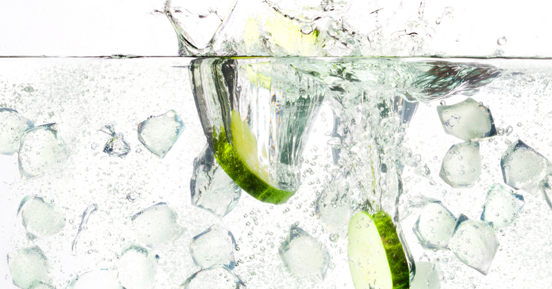 炭酸水とトニックウォーターの違いとは？味・成分・用途を徹底比較！