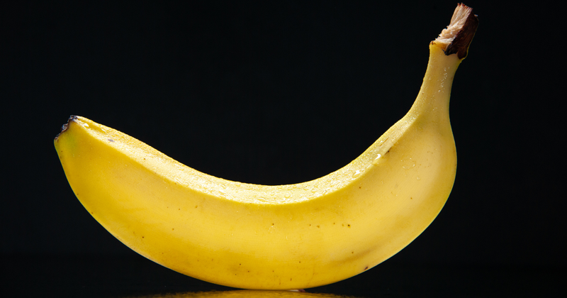 バナナは黒くなったら食べられない？原因と見分け方、長持ちさせる保存方法・活用レシピ