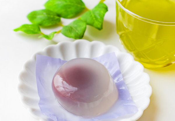 涼を呼ぶ、夏の和菓子：見た目も味も涼やかな日本の伝統菓子