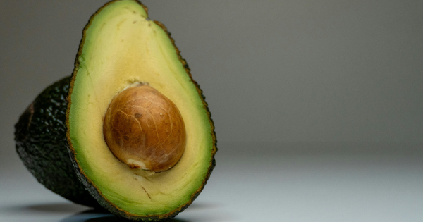 アボカドの驚くべき効能：栄養満点のスーパーフードがもたらす健康効果