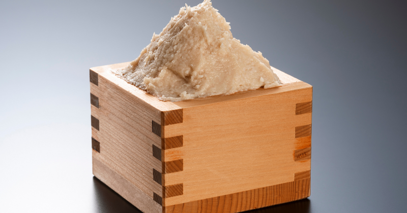 古くなった酒粕を美味しく活用！風味の変化を活かすレシピと保存術