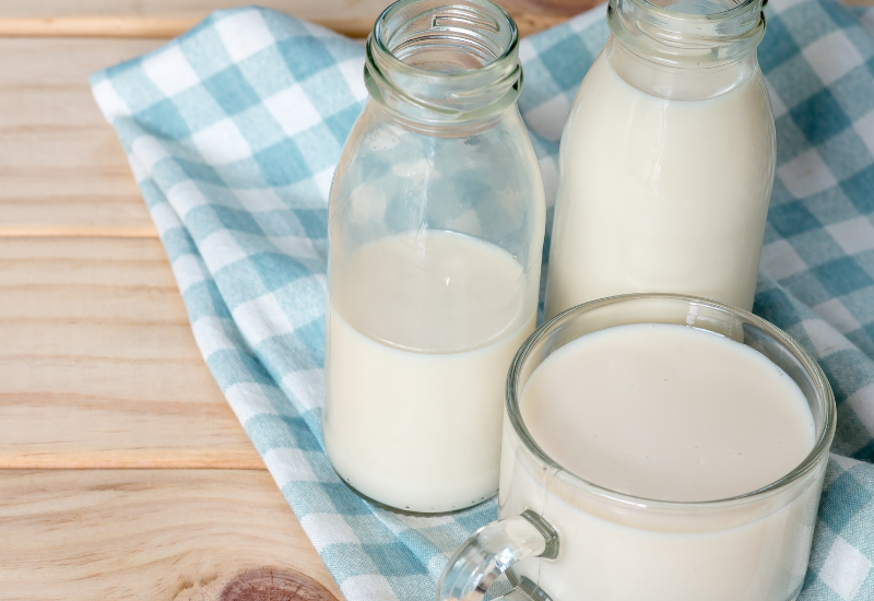 殺菌牛乳とは？ 風味、栄養、腸への影響を徹底解説