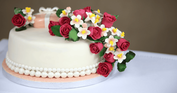 6号ケーキは何人分？サイズ選びで失敗しない！最適なケーキ選びガイド