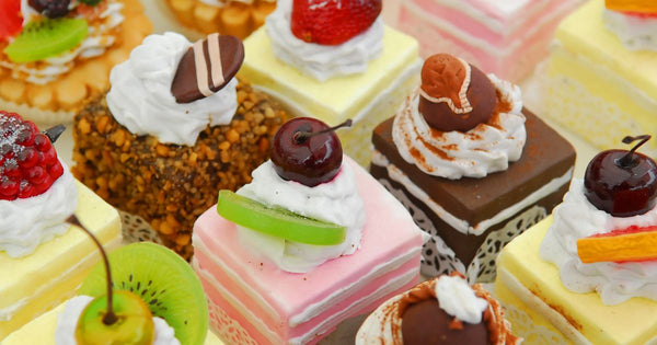 ケーキの値段相場とは？ホールケーキのサイズ別価格ガイド