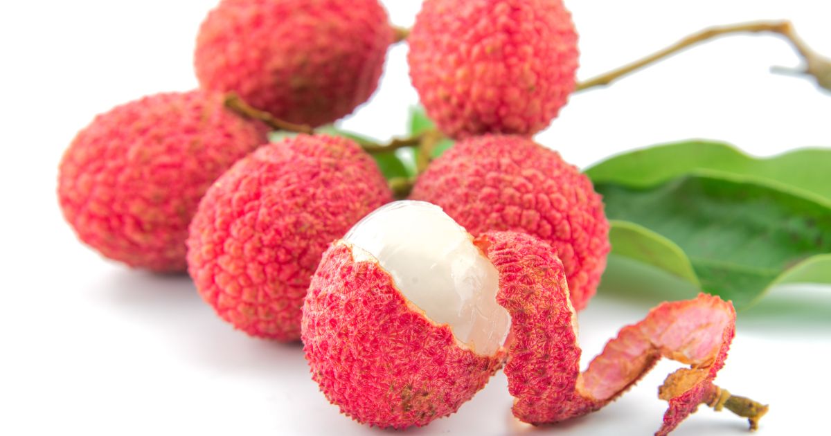 ライチを生で食べるのは危険？知っておくべきリスクと安全な食べ方