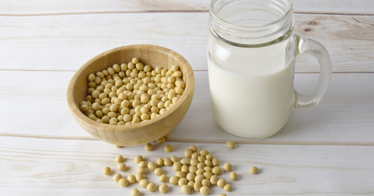 牛乳にきな粉を混ぜるだけ！美容と健康に嬉しいきなこミルクの魅力