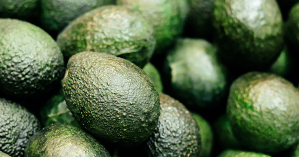 アボカドを長持ちさせる冷凍保存術：皮ごとからカットまで、美味しさキープの秘訣