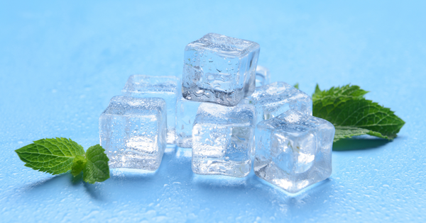 氷 何時間で固まる