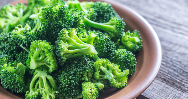 新鮮でおいしいブロッコリーの選び方：見分け方と保存方法