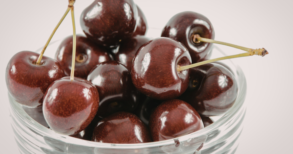 ダークチェリーの魅惑：品種、活用法、お菓子作りの秘訣