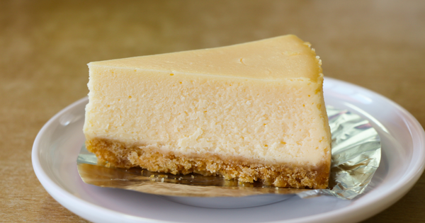 レアチーズケーキを格上げ！プロが教える絶品トッピングアイデア集