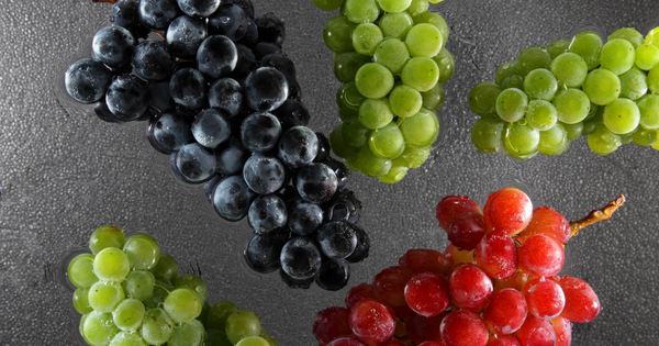 もう剥かない！ぶどうは皮ごと食べるべき？栄養士が教える利点と安全な食べ方