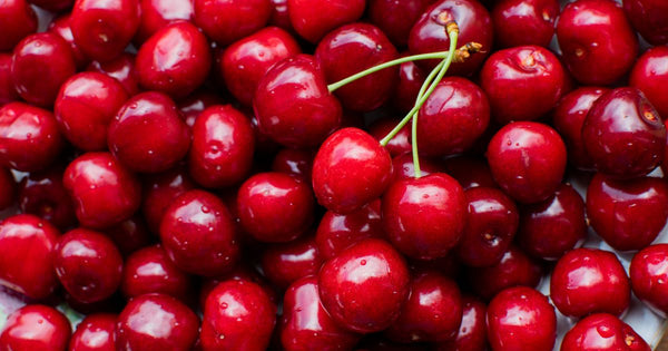 さくらんぼの種には毒がある？ 知っておくべきリスクと安全な食べ方