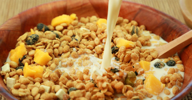 牛乳以外で楽しむシリアル：新しい朝食のアイデアとアレンジレシピ