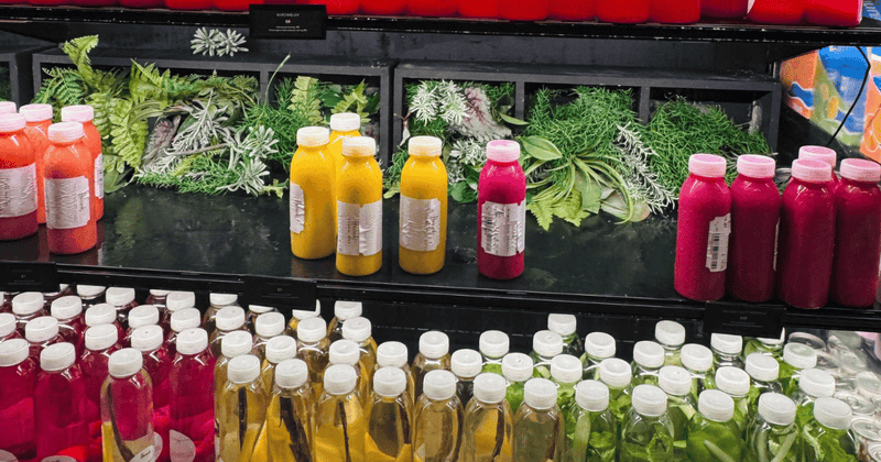 ジュースの賞味期限切れはいつまで飲める？種類別の目安と安全な保存方法