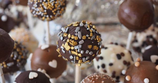 チョコレートは腐る？腐敗の原因と見分け方、保存方法を解説