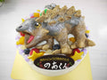 【冷凍】恐竜の立体ケーキ | ケーキ | ケーキ工房モダンタイムス|恐竜 ケーキ 通販・恐竜 誕生日ケーキ・誕生日ケーキ 恐竜・恐竜ケーキ・恐竜 ケーキ 手作り - スイーツモール