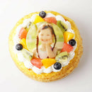【冷凍】みずみずしいフルーツが乗った写真ケーキ ミルクレープ 17.5cm｜ケーキ｜いちごおじさんの洋菓子工房│ミルクレープ ホール - スイーツモール