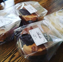 【冷凍】三毛猫のシフォンケーキ 直径17cm | シフォンケーキ | スイーツカフェ Arche(アルシェ) - スイーツモール