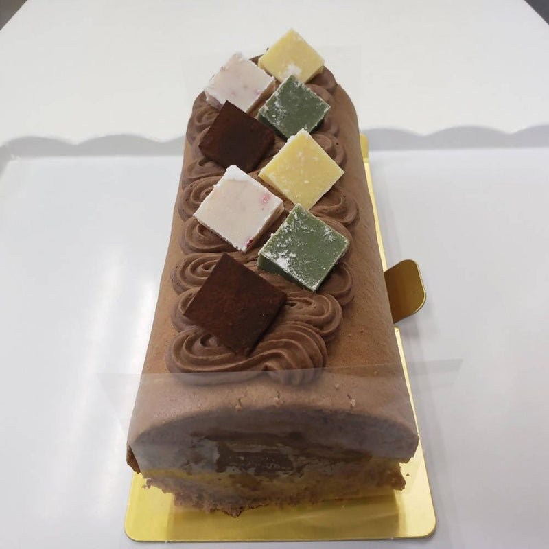 【冷凍】ガナチョコロール 18cm・チョコレートロールケーキ | ロールケーキ | ケーキ工房モンクール | チョコロールケーキ | おいしいロールケーキ - スイーツモール