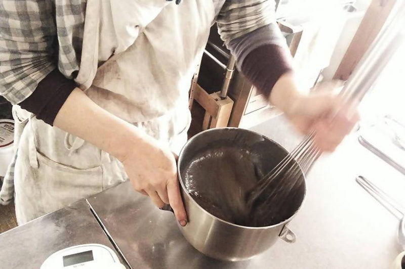 【冷蔵】すみやの炭チョコケーキ オーガニック ヘルシー ビター | チョコレートケーキ | すみやのくらし | ビターチョコレート - スイーツモール