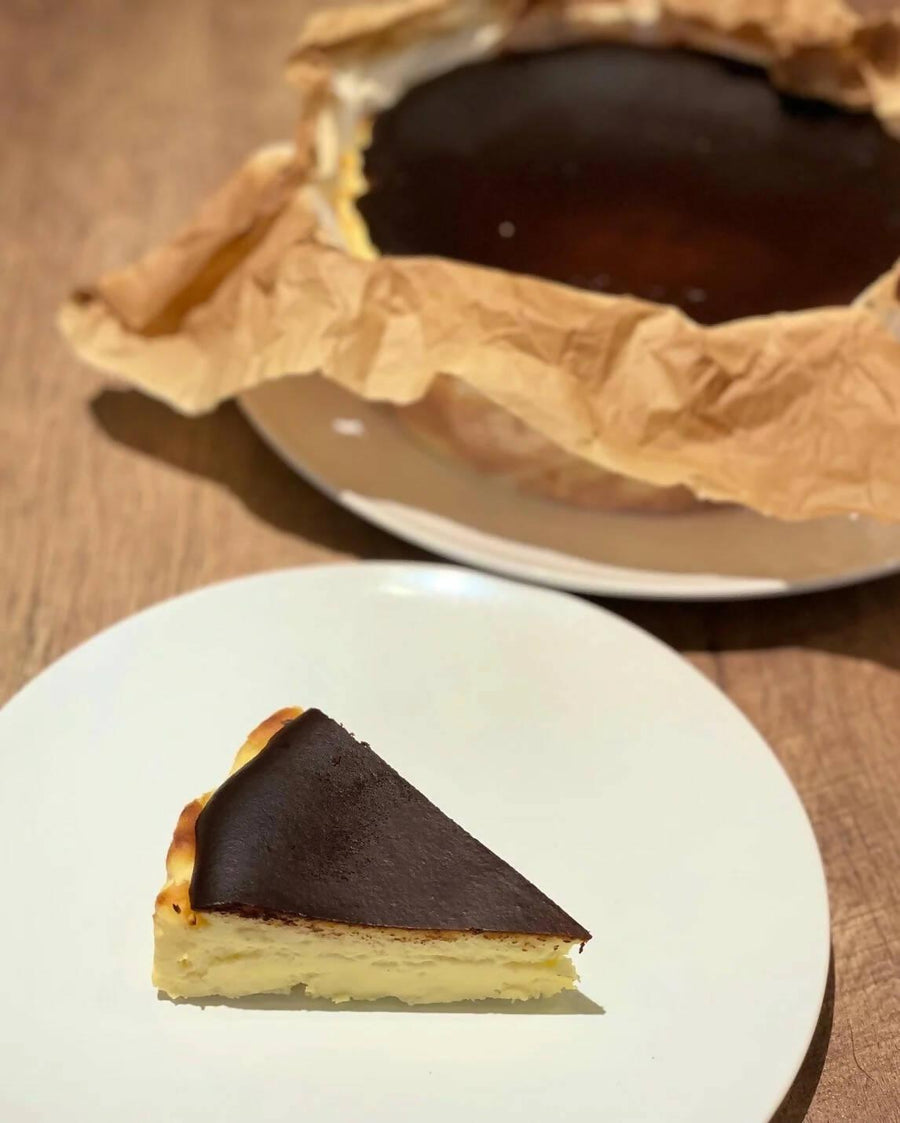 【冷蔵】7種のバスクチーズケーキ | チーズケーキ | TRATTORIA RONDONE（トラットリア ロンドーネ） - スイーツモール