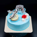 【冷凍】ガラスの靴と馬車ケーキ 5号 | ケーキ | blanctigre〜due〜(ブランティーグル) - スイーツモール
