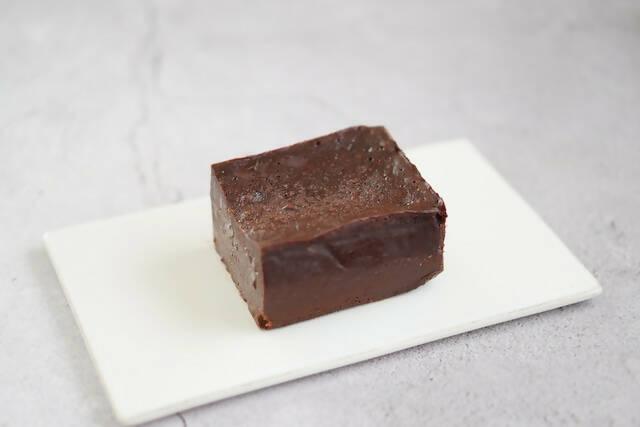 【冷凍】純米大吟醸酒粕の濃厚テリーヌショコラ | テリーヌ | アテノオヤツ - スイーツモール